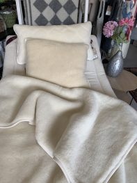  Doppelbett aus der Prestige-Kollektion aus Kaschmir in der Gruppe Bettwsche aus Wolle / Komplettes Bettset aus Wolle / Kaschmirwolle bei Ullbdden AB (2208r)